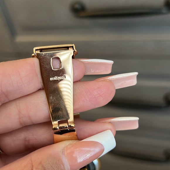 Michael Kors rose gold watch - Picture 9 of 10